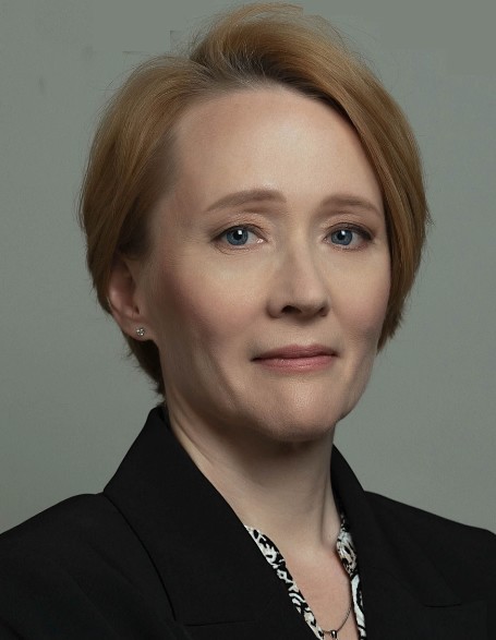 Presenter portrait